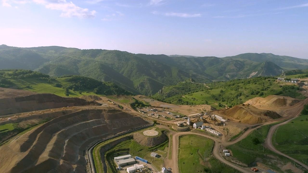 Azerbaijan's commercial gold reserves on Chovdar field up