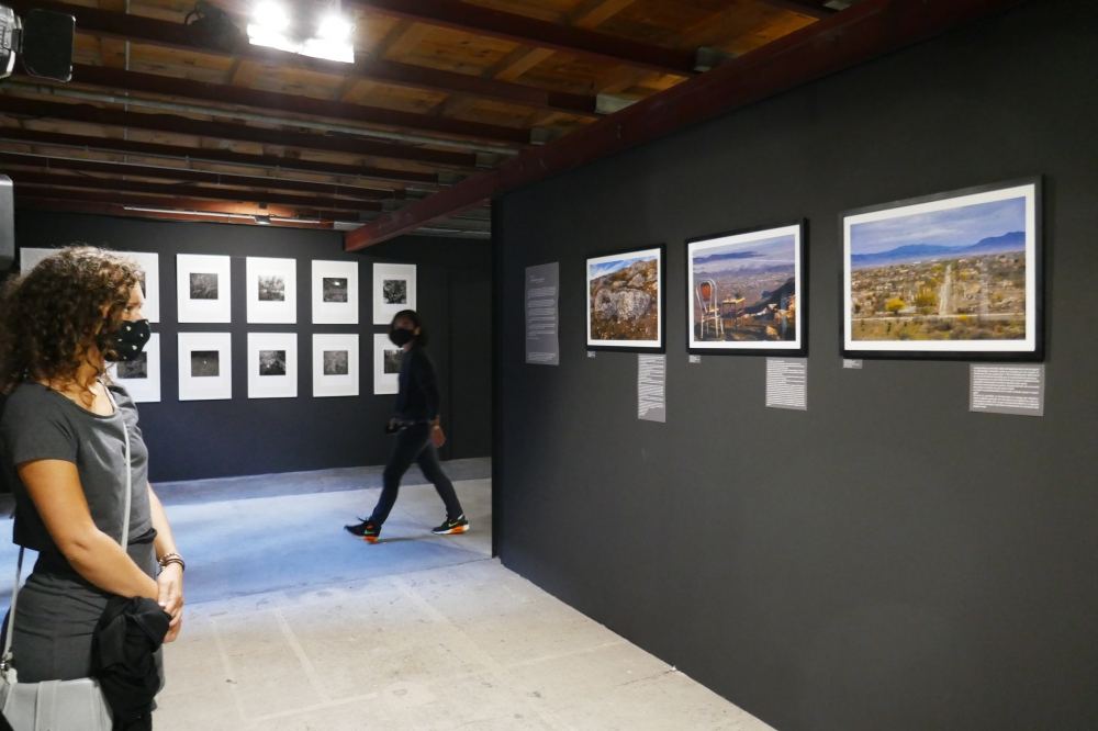 Работы всемирно известного фотографа Реза Дегати представлены во Франции -  красота Гобустана и боль Карабаха (ФОТО) - Gallery Image