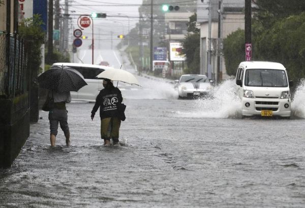 Heavy rain hits southern Japan, over 120,000 ordered to evacuate