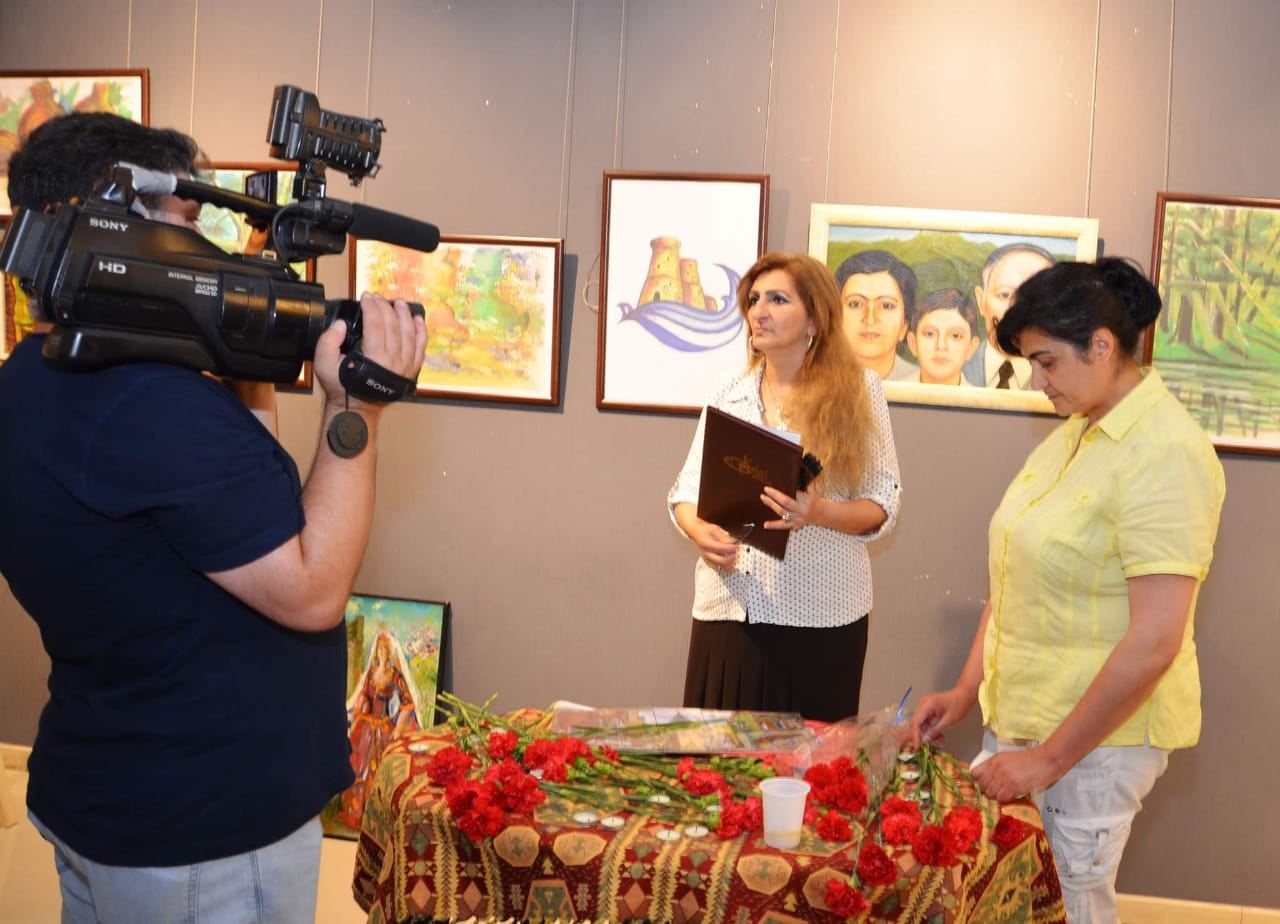 В Баку открылась выставка художника, сердце которого остановилось в 31 год (ФОТО)