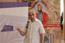 В Киеве состоялась торжественная презентация поэмы Низами "Лейла и Меджнун" (ФОТО)
