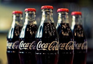 Coca-Cola приостановит бизнес в России