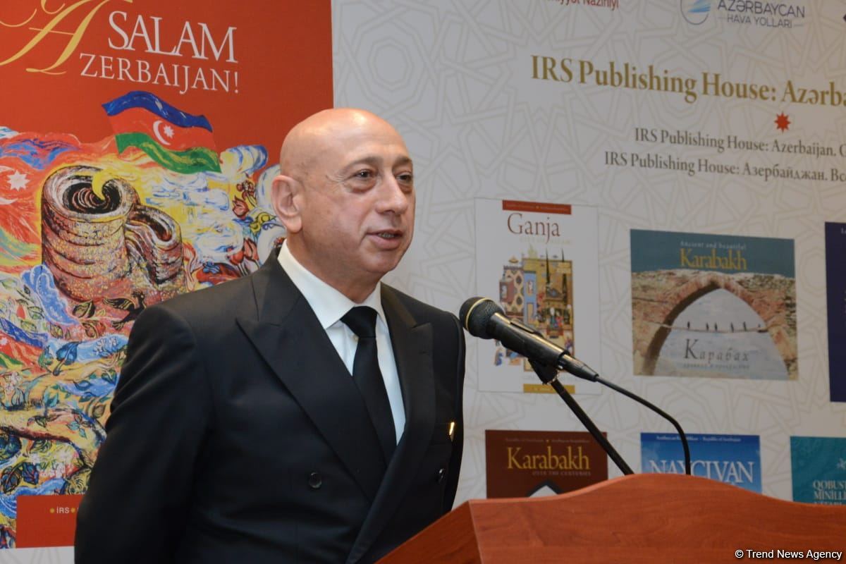 В Баку состоялась презентация книг «Salam, Azərbaycan!» и «Şəki – gözəlliyin sehri» (ФОТО)