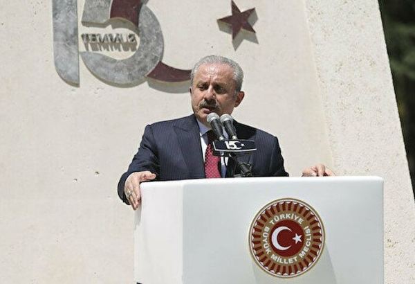 Meclis Başkanı Mustafa Şentop: FETÖ aparatı yerinden söküldükçe Türkiye milli hedeflerine doğru daha emin ve kararlı adımlar atmaya başlamıştır