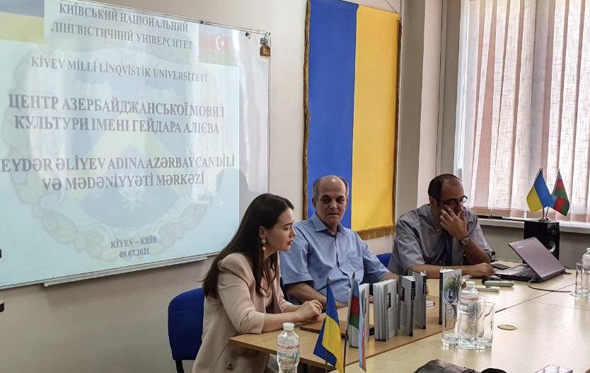 В Киеве состоялась встреча с азербайджанским поэтом Саламом Сарваном (ФОТО)