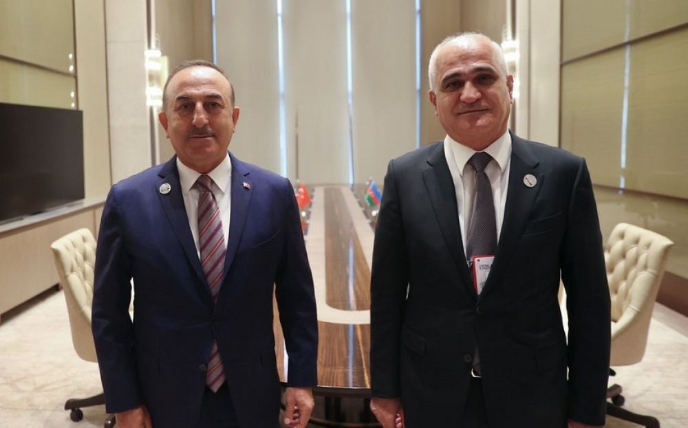 Azerbaijan, Turkey exchange views on transport and energy projects (PHOTO)