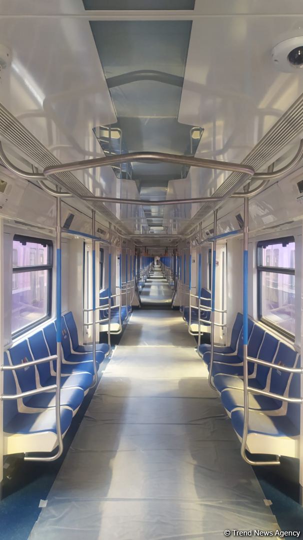 В Баку из России доставлены 20 новых вагонов метро (ФОТО)