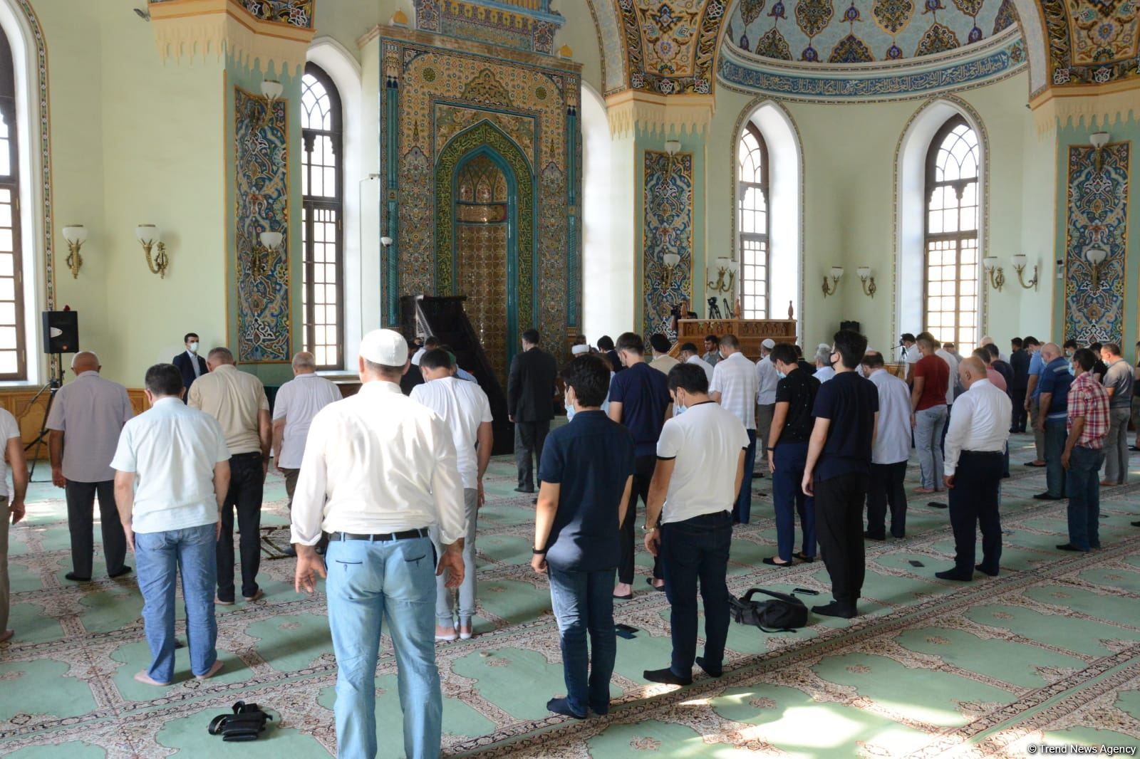 В мечетях Баку совершен праздничный намаз (ФОТО)