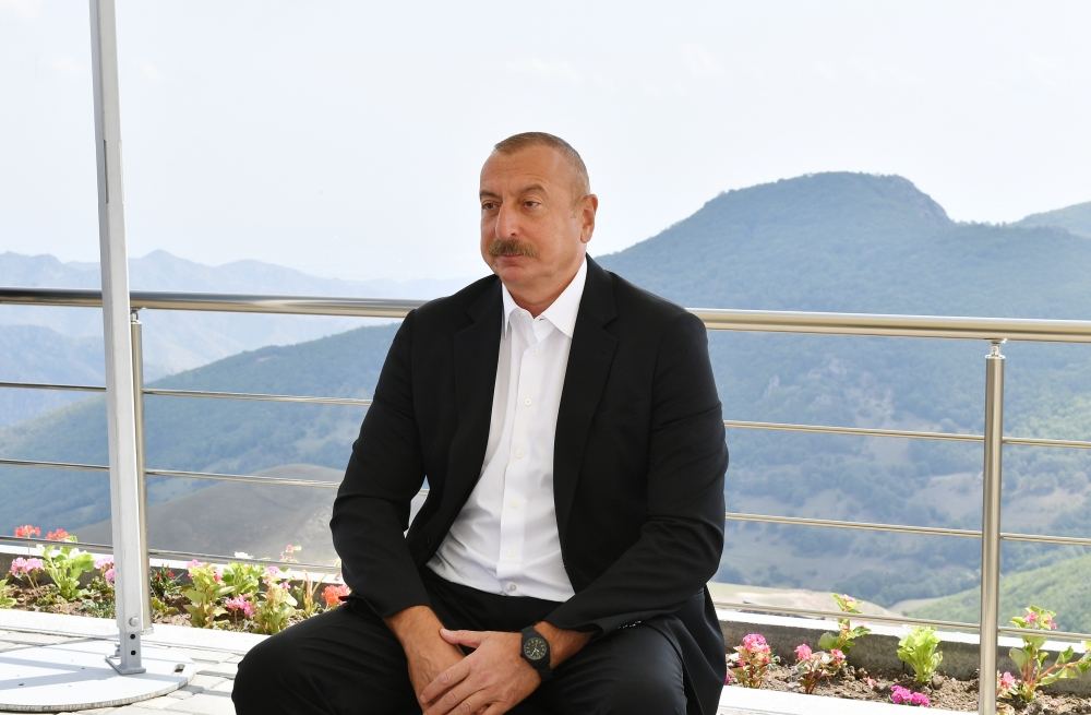 Президент Ильхам Алиев дал интервью Азербайджанскому телевидению (ВИДЕО)