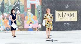 В Центре Гейдара Алиева открылась выставка «Сюжеты и образы Низами» (ФОТО/ВИДЕО)