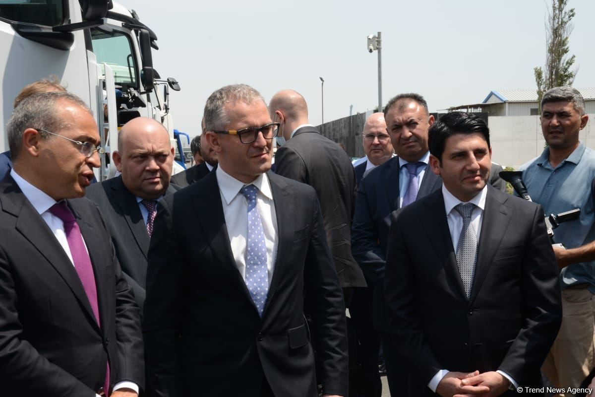 Rusiyanın "KamAZ" şirkəti ilə Gəncə Avtomobil Zavodu arasında memorandum imzalanıb (FOTO)