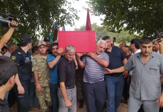 В Бейлагане простились с азербайджанским военнослужащим, погибшим в результате армянского обстрела (ФОТО)