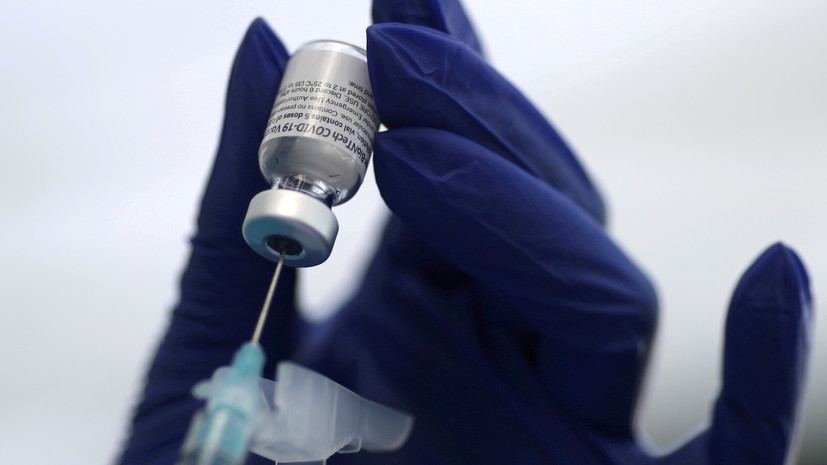 ВОЗ призвала вакцинировать от коронавируса всех медиков и людей старше 60 лет