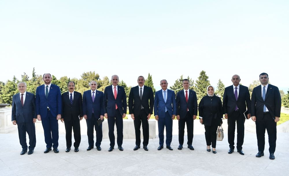 Azerbaijani president receives delegation led by first deputy chairman of Turkish Justice and Development Party (PHOTO)
