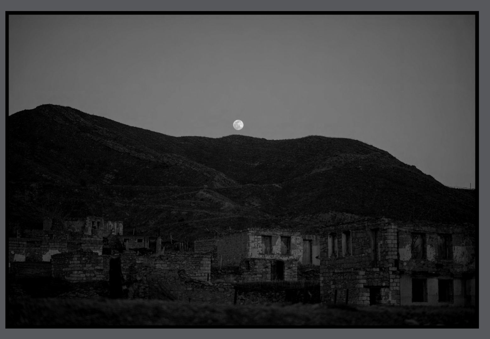 Фотограф из Франции в освобожденном Карабахе:  Передо мной предстало апокалиптическое зрелище (ФОТО)