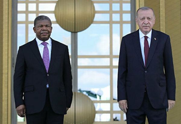 Angola Cumhurbaşkanı Türkiye'de: Cumhurbaşkanı Erdoğan karşıladı