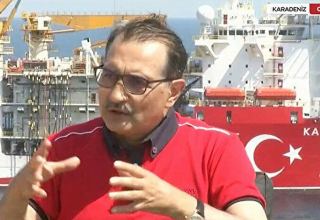 Enerji ve Tabii Kaynaklar Bakanı Dönmez Fatih gemisinde: Yurt dışında çalışan Türk mühendisler ekibe dahil oldu