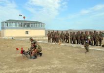 Министр обороны Азербайджана ознакомился с ходом курсов повышения квалификации офицерского состава (ФОТО)