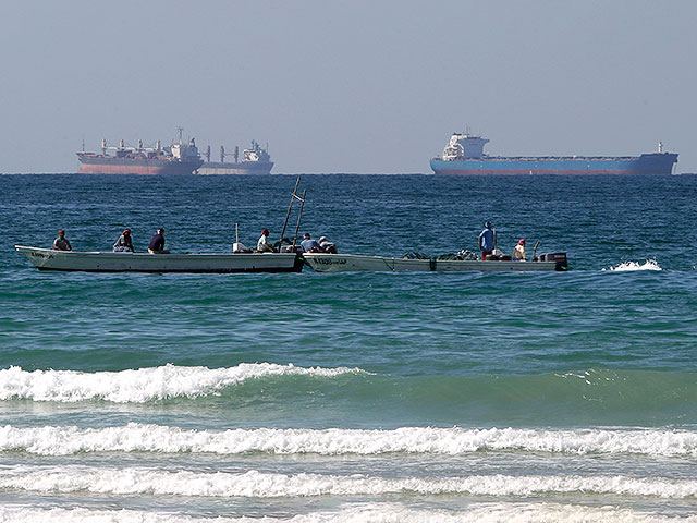 Минобороны Великобритании: Около побережья Омана атаковано израильское торговое судно