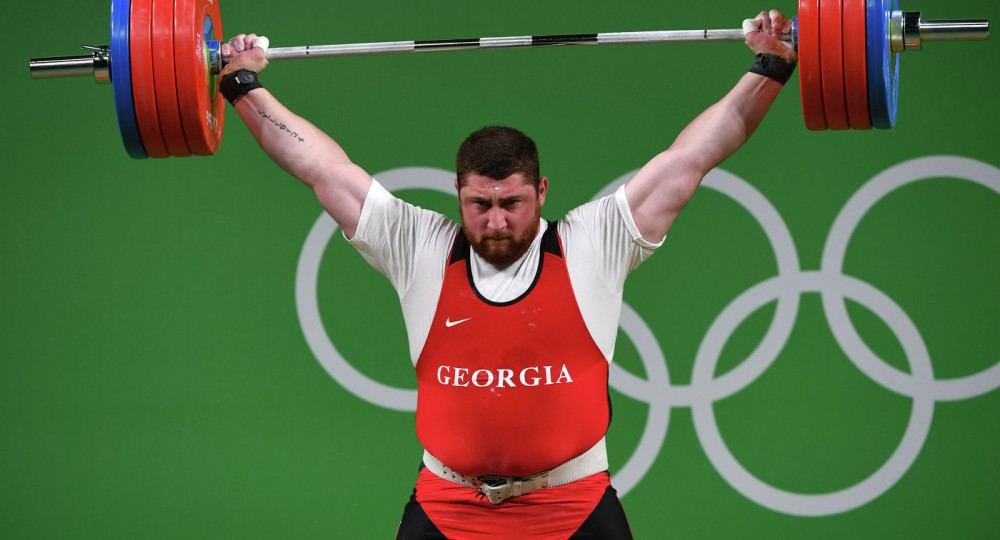 Gürcü ağır atlet Olimpiya oyunlarında dünya rekordunu yeniləyib