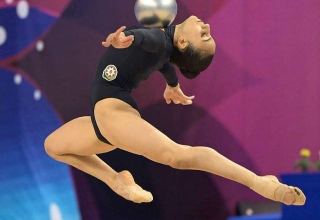 Zöhrə Ağamirova Tokio Olimpiadası yarışları çərçivəsində topla hərəkətləri təqdim edib