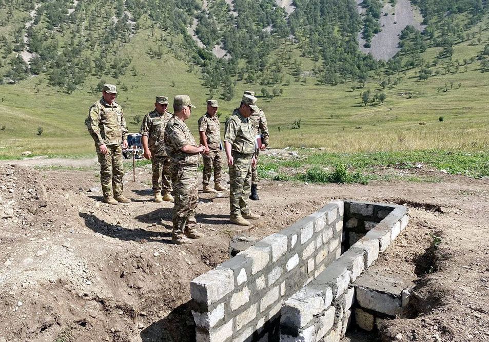 Министр обороны Азербайджана осмотрел строящийся учебный полигон в Кельбаджарском районе (ФОТО/ВИДЕО)