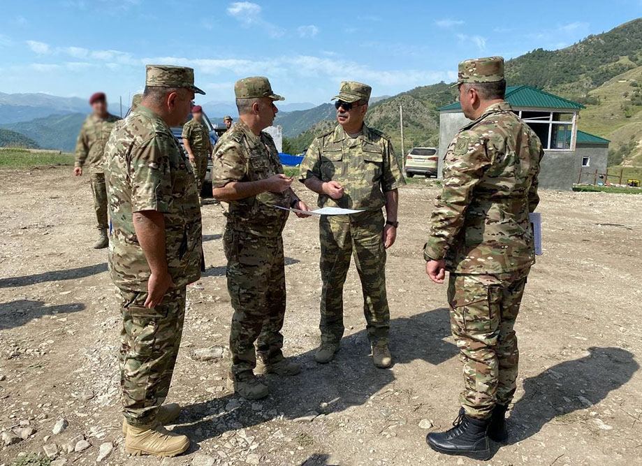Министр обороны Азербайджана осмотрел строящийся учебный полигон в Кельбаджарском районе (ФОТО/ВИДЕО)
