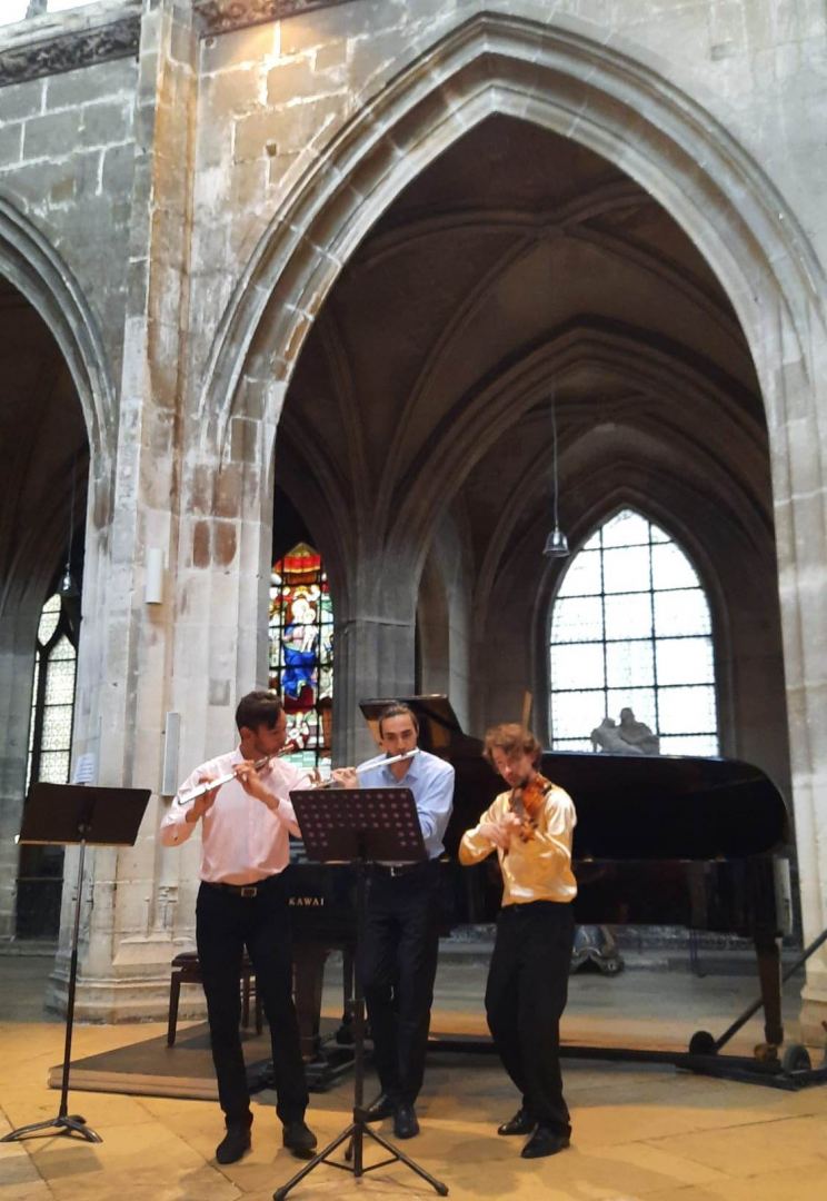 Три раза вызывали на бис – концерт азербайджанца в Париже (ФОТО/ВИДЕО)