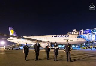 Lufthansa возобновила полеты в Баку (ФОТО)