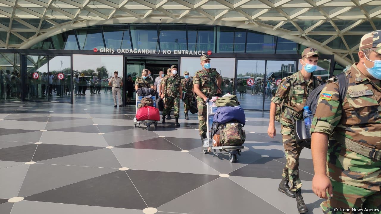 Группа азербайджанских пожарных, отправленных в Турцию для борьбы с лесными пожарами, вернулась на родину (ФОТО)