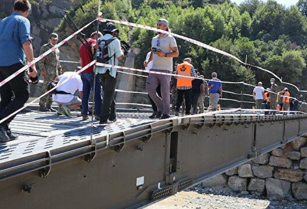 Ulaştırma ve Altyapı Bakanı Karaismailoğlu: Hedefimiz kalıcı köprülerin 2 ay içerisinde bitirilmesi