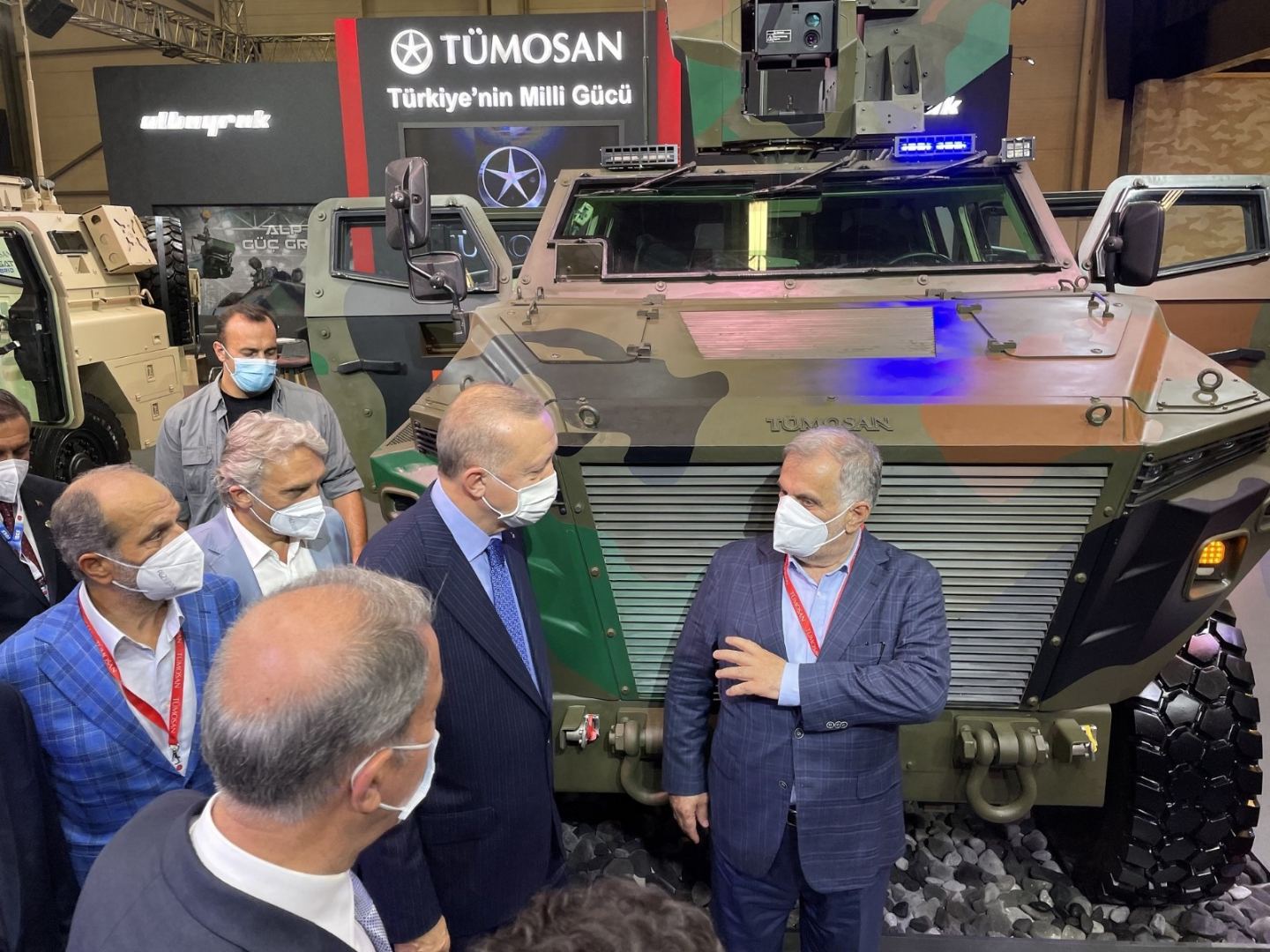 Президент Турции на выставке IDEF-2021 проявил особый интерес к отечественному броневику производства TÜMOSAN (ФОТО) - Gallery Image