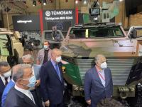 Президент Турции на выставке IDEF-2021 проявил особый интерес к отечественному броневику производства TÜMOSAN (ФОТО) - Gallery Thumbnail