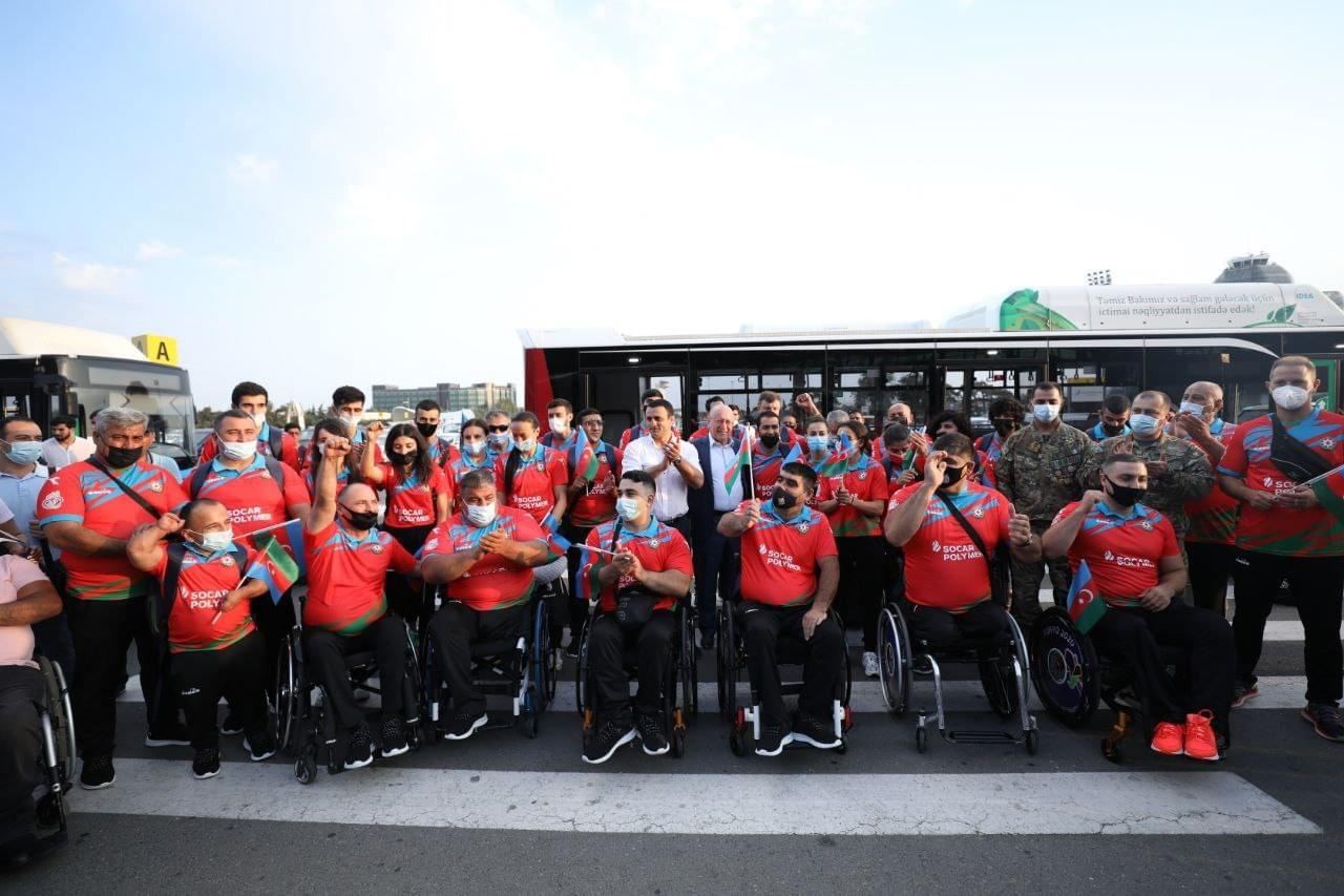 Паралимпийская команда Азербайджана отправилась в Токио (ФОТО)