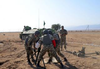 Azerbaijani servicemen getting prepared for "Masters of Artillery Fire" contest (PHOTO)