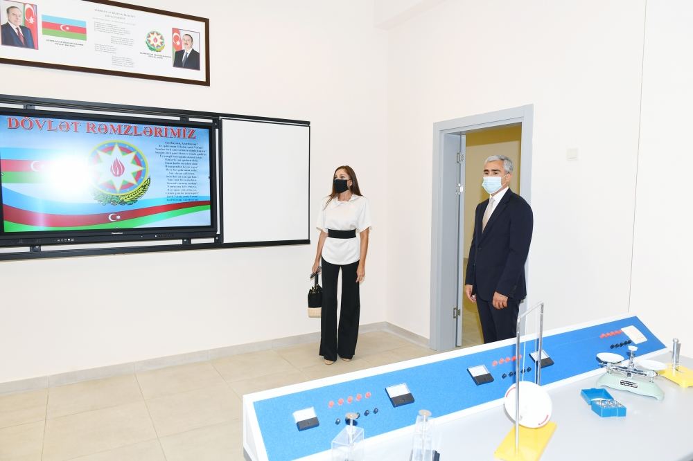 Первый вице-президент Мехрибан Алиева приняла участие в открытии реконструированных учебных и образовательных учреждений в Хазарском районе (ФОТО/ВИДЕО)