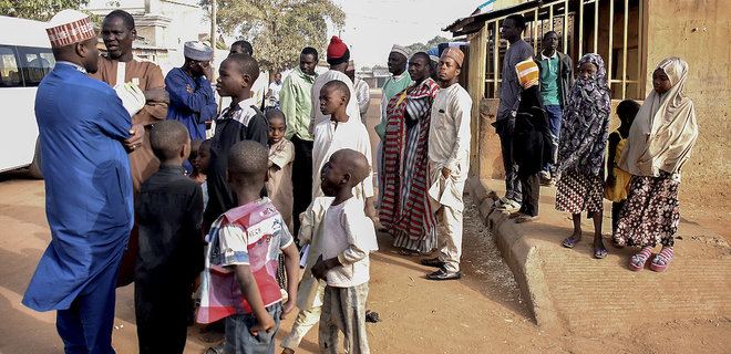 Десятки похищенных в Нигерии школьников освобождены