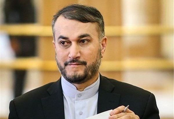 Iranian FM to pay visit to Azerbaijan