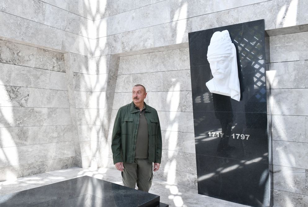 Президент Ильхам Алиев принял участие в открытии после восстановления комплекса музея-мавзолея гениального азербайджанского поэта Моллы Панаха Вагифа (ФОТО/ВИДЕО)