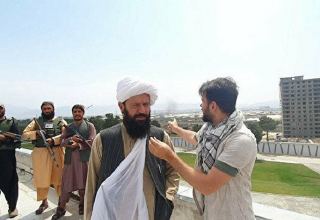 Yeni Şafak'ın Taliban komutanıyla röportajı sırasında Kabil Havalimanı'nda patlama