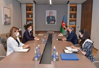 FM meets with director of British Council in Azerbaijan (PHOTO)