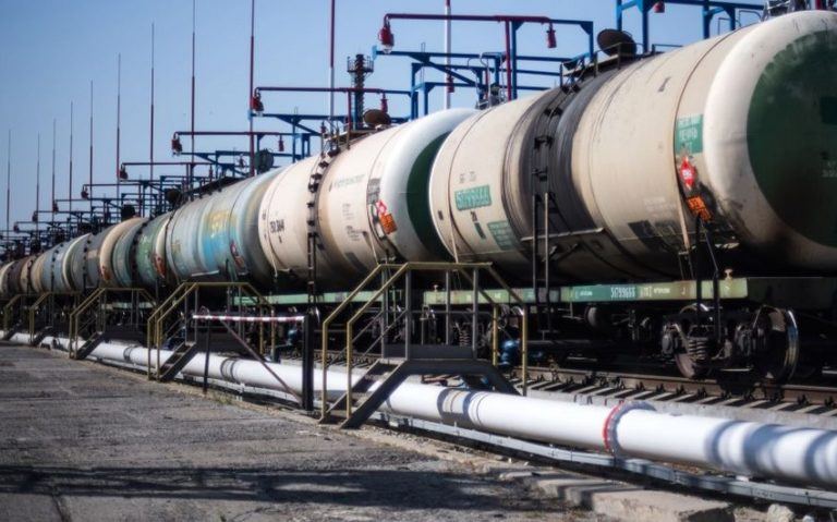Kazakhstan extends ban on petroleum products export