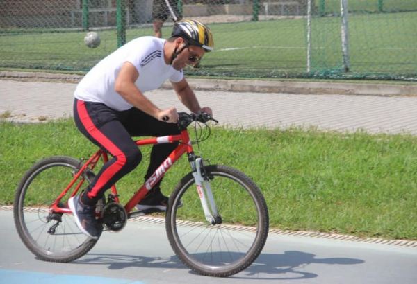 Cреди журналистов и медийных личностей прошло соревнование по велоспорту Zəfər kuboku (ФОТО)