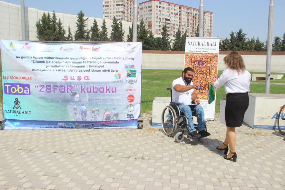 Cреди журналистов и медийных личностей прошло соревнование по велоспорту Zəfər kuboku (ФОТО)