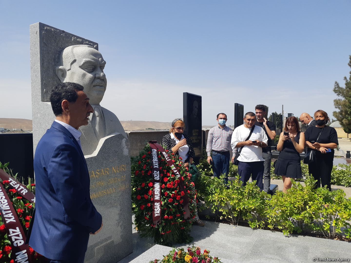 В Баку почтили память Яшара Нури (ФОТО)