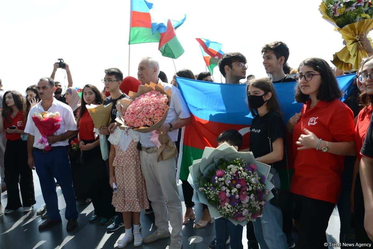 Еще одна группа паралимпийцев Азербайджана вернулась на родину (ФОТО/ВИДЕО)