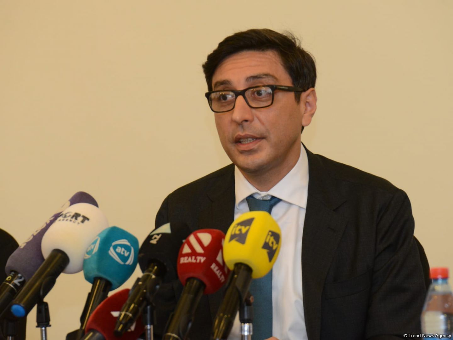 Azerbaijan's newly-appointed Minister of Youth and Sports introduced to ministry's staff (PHOTO)
