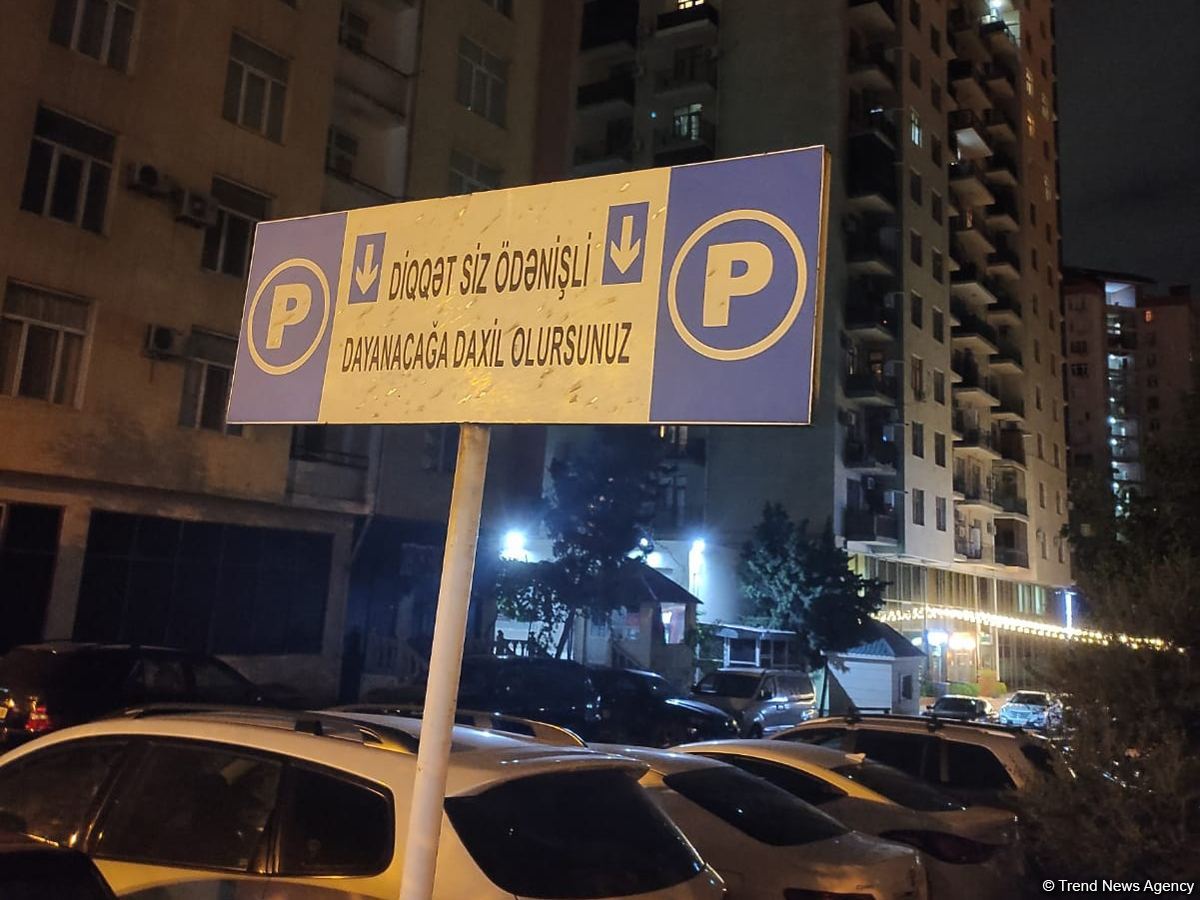 Tariflər müəyyənləşməyib, amma parklanmaya görə pul yığılır (FOTO)