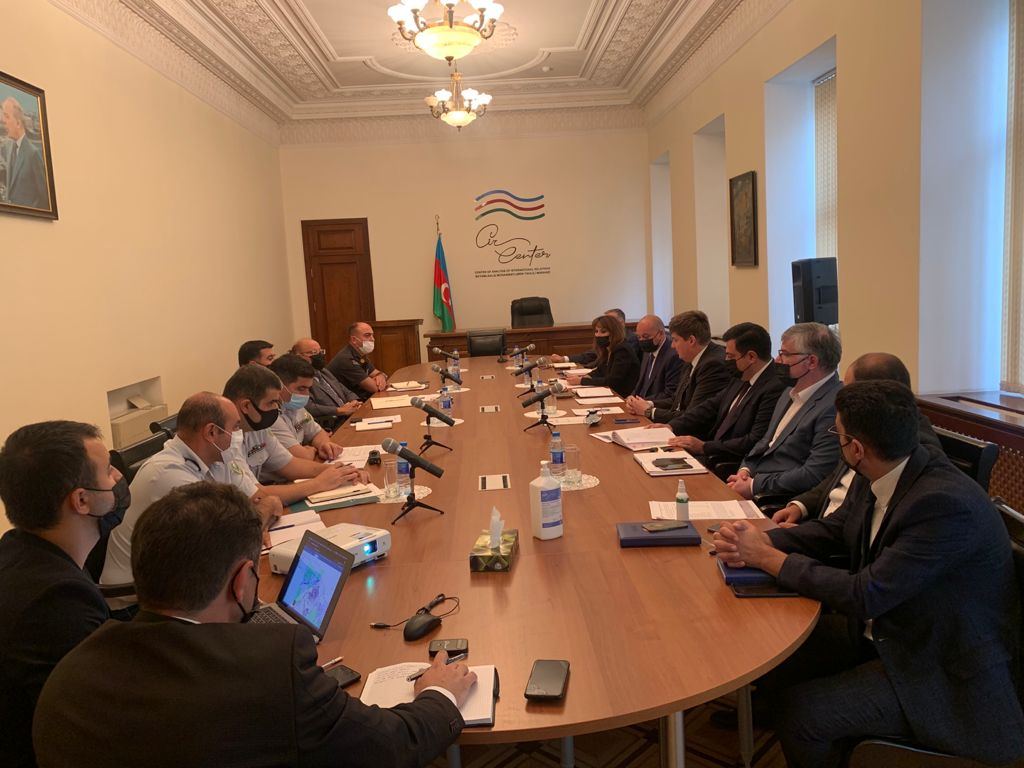 Состоялось заседание Рабочей группы по очистке от мин и неразорвавшихся боеприпасов освобожденных территорий Азербайджана (ФОТО)