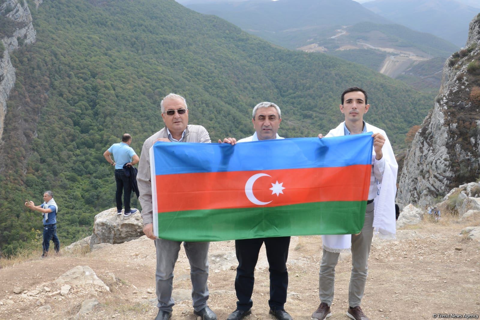 Представители НПО Азербайджана посетили Шушу (ФОТО)
